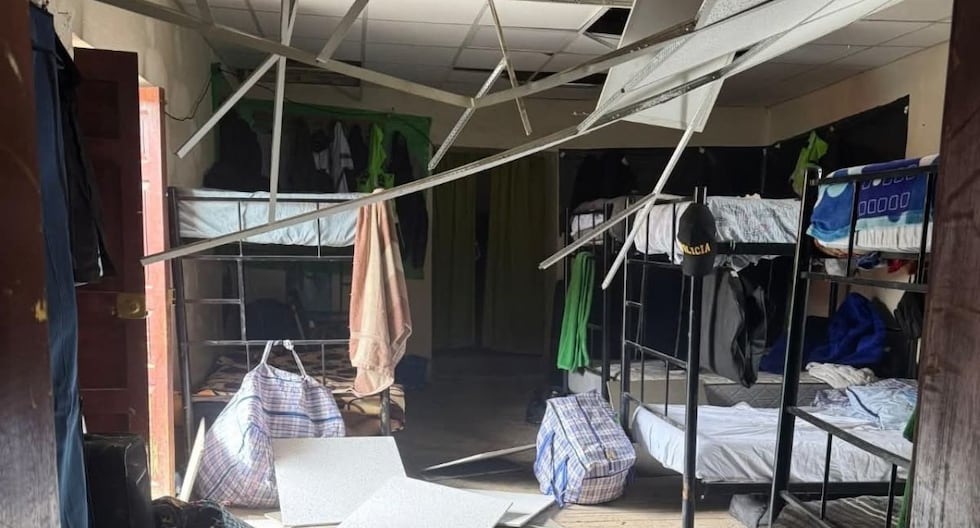 La Libertad: Part of the roof of the Tayabamba police station collapses