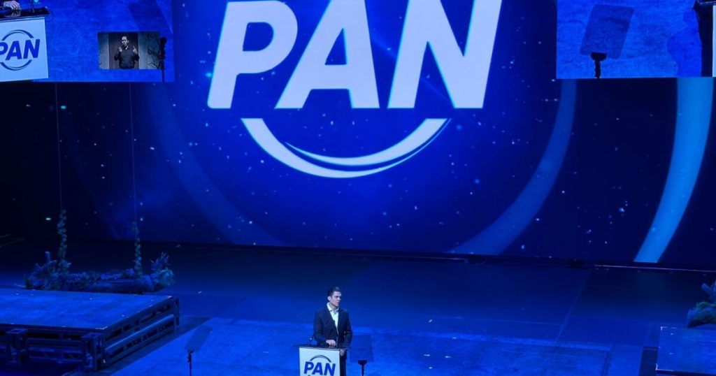 Leaders and militants of the PAN meet in CDMX for its partisan relaunch