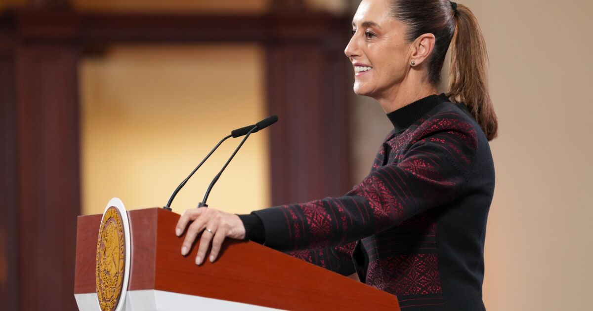 “Let people evaluate us,” Sheinbaum tells Noroña after using a private plane