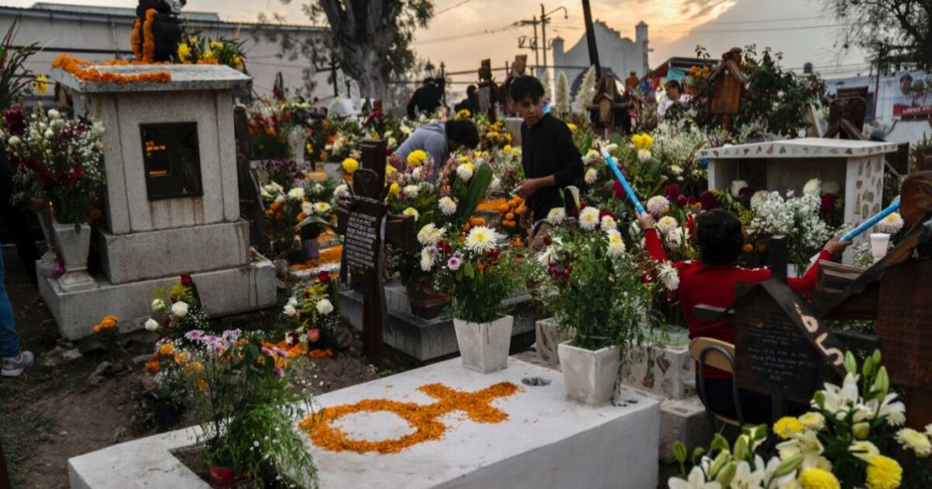 Long weekends in November 2025: when are there official rest days in the month?