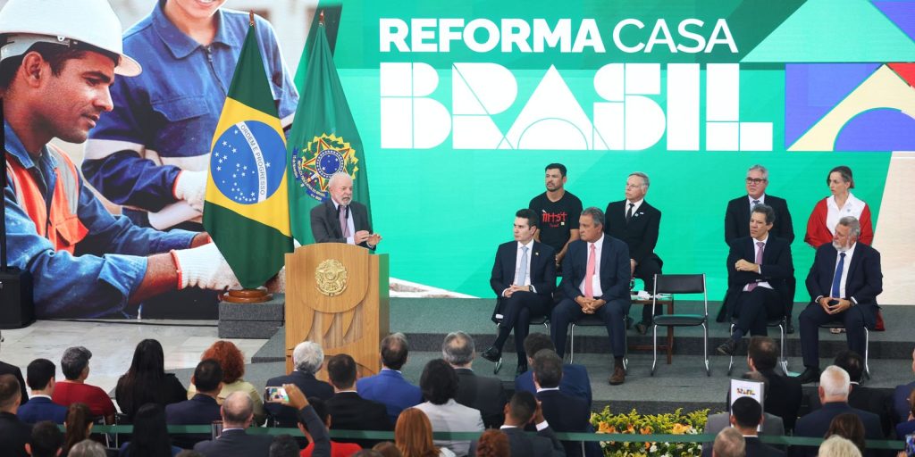 Lula launches home renovation program and defends action for invisible people