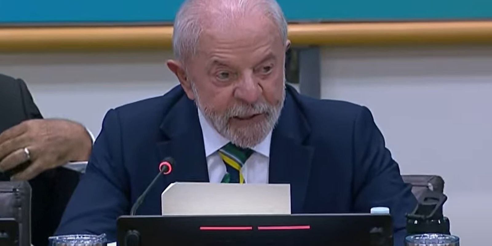 Lula says that manager who leaves stopped work must be arrested