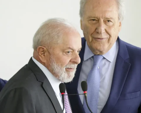 Lula signs Anti-Faction bill and sends it to Congress