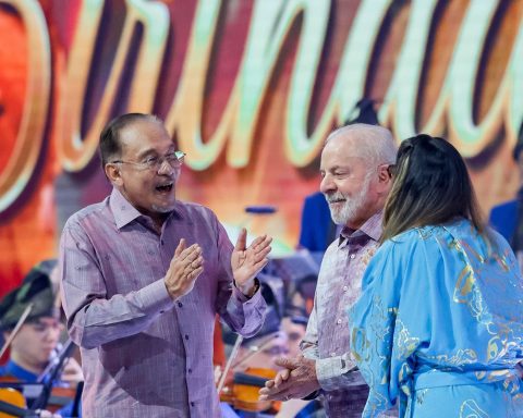 Lula turns 80 and becomes the first octogenarian in office