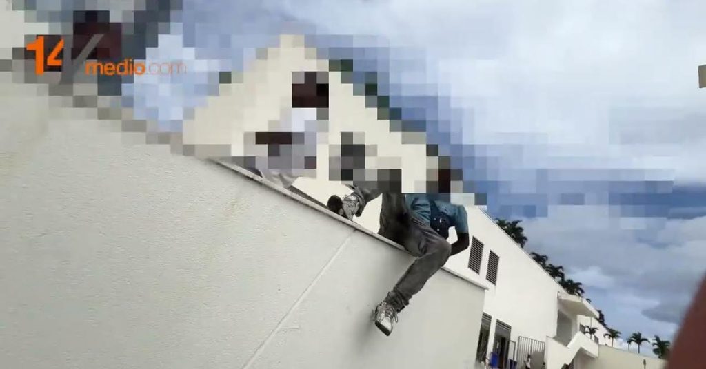 Luxury and misery in Havana: abandoned children live at the doors of a dollar supermarket