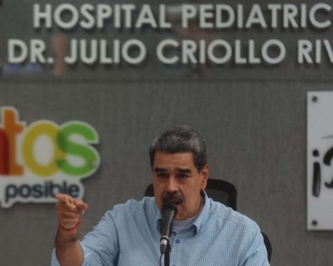 Maduro: The US seeks to impose a puppet government to steal the oil
