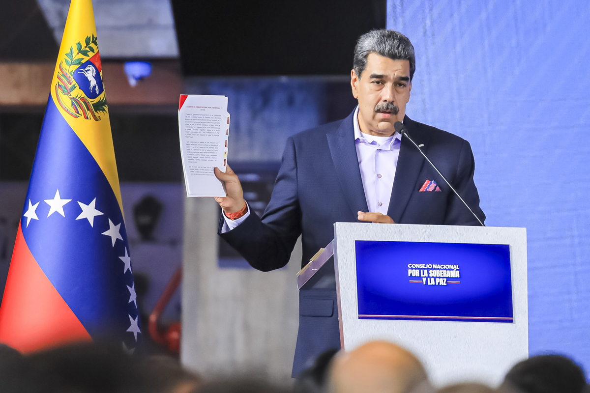 Maduro activates the Independence 200 plan in border states