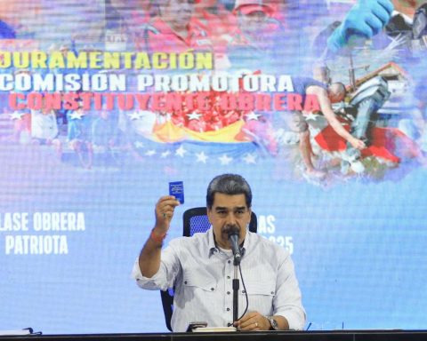 Maduro: military exercises will continue for 72 more hours