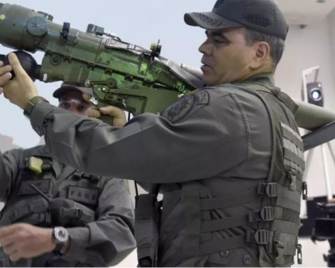 Maduro says that Venezuela has 5,000 Russian anti-aircraft missiles in response to threats from the US