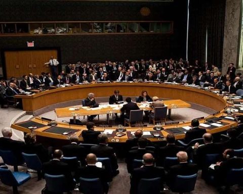 Maduro: they left the US representative at the UN alone