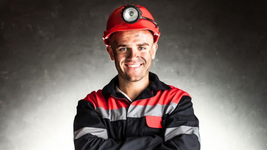 Major mining company launches job vacancies in Chile: what they are and where to apply