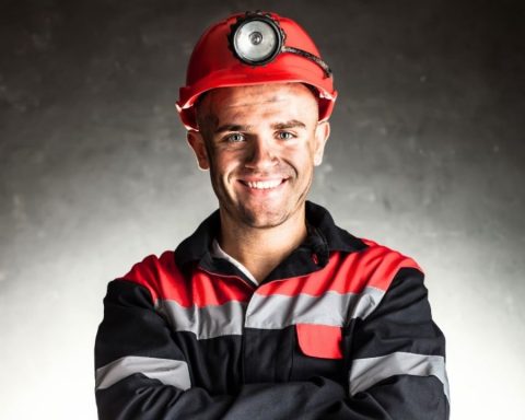 Major mining company launches job vacancies in Chile: what they are and where to apply