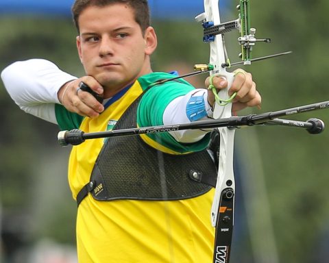 Marcus D´Almeida wins silver in the Archery Finals