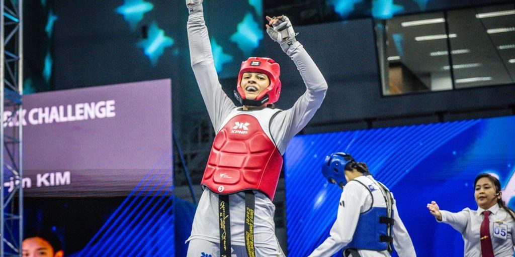Maria Clara Pacheco is world taekwondo champion in China