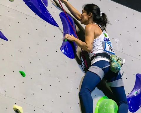 Marina Dias wins gold in the Laval stage of the paraclimbing World Cup