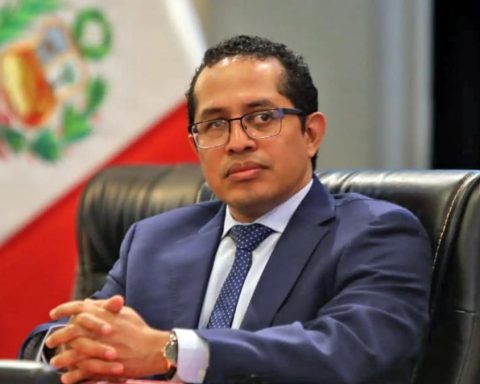 Martín Vizcarra: President of the JNE warns that disqualified candidates “are not going to pass”