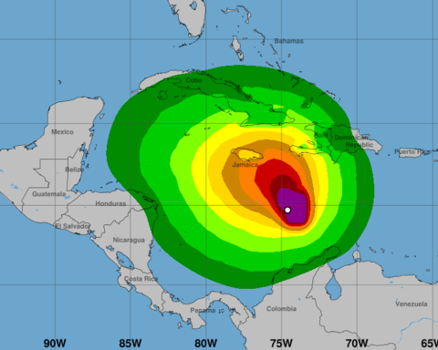 Melissa is on track to be a hurricane of great intensity and already threatens Cuba in the distance