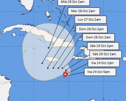 Melissa will become a hurricane and puts Cuba at risk of “damaging winds”