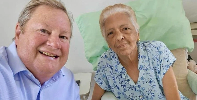 Mike Hammer, Cuba, Martha Beatriz Roque