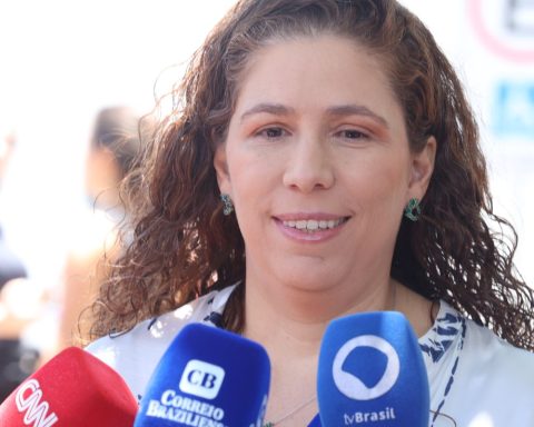 Minister Esther Dweck bets on falling abstention at CNU