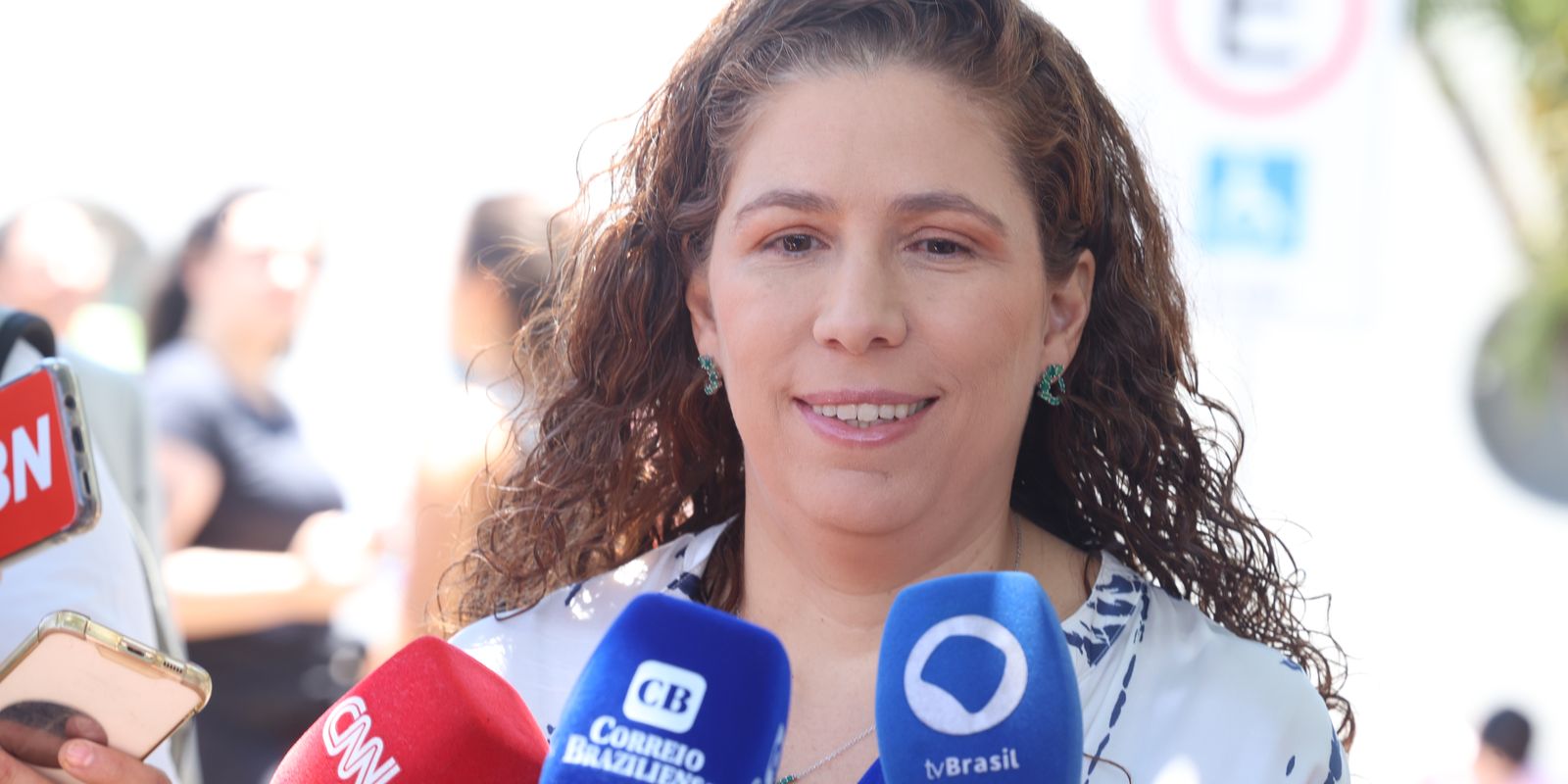 Minister Esther Dweck bets on falling abstention at CNU