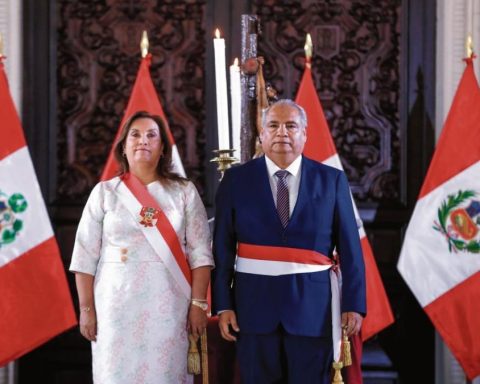 Minister Sandoval on transport unemployment: "There is a partial stoppage"