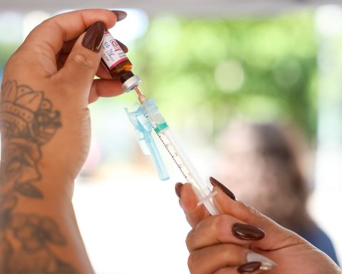 Minister appeals by updating the child's vaccination book