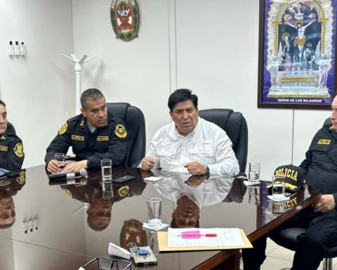 Minister of the Interior to senior officials of the PNP: "I don't want reports, I want results"