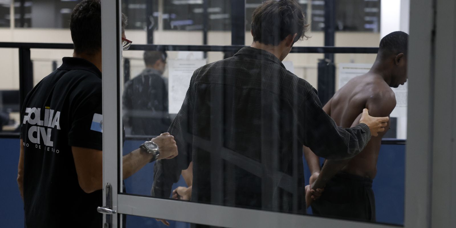 Ministers will hold emergency meeting with Castro this Wednesday