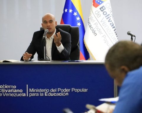 Ministry of Education installs commission to evaluate the "impact" of schoolwork