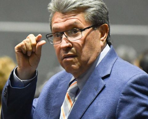 Monreal offers "reinforce resources" in 2026 to respond to disasters