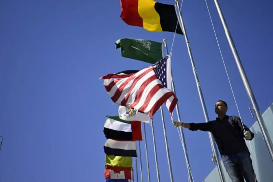 More than 20 world leaders meet in Egypt to monitor ceasefire in Gaza