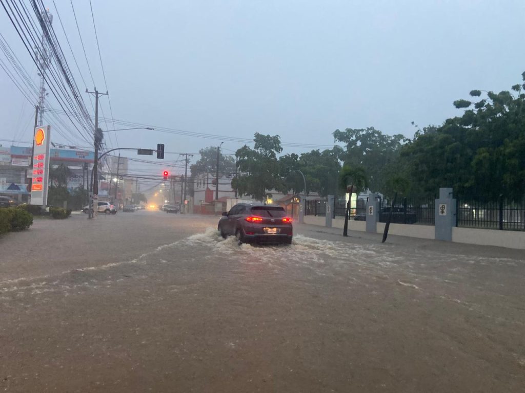 More than a million users without water in the Dominican Republic due to the effects of Melissa