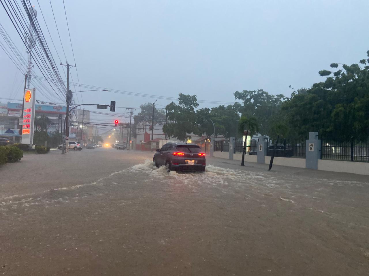 More than a million users without water in the Dominican Republic due to the effects of Melissa