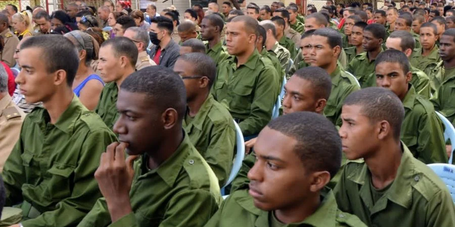 Los jóvenes cubanos son forzados a cumplir el Servicio Militar Activo (SMA)