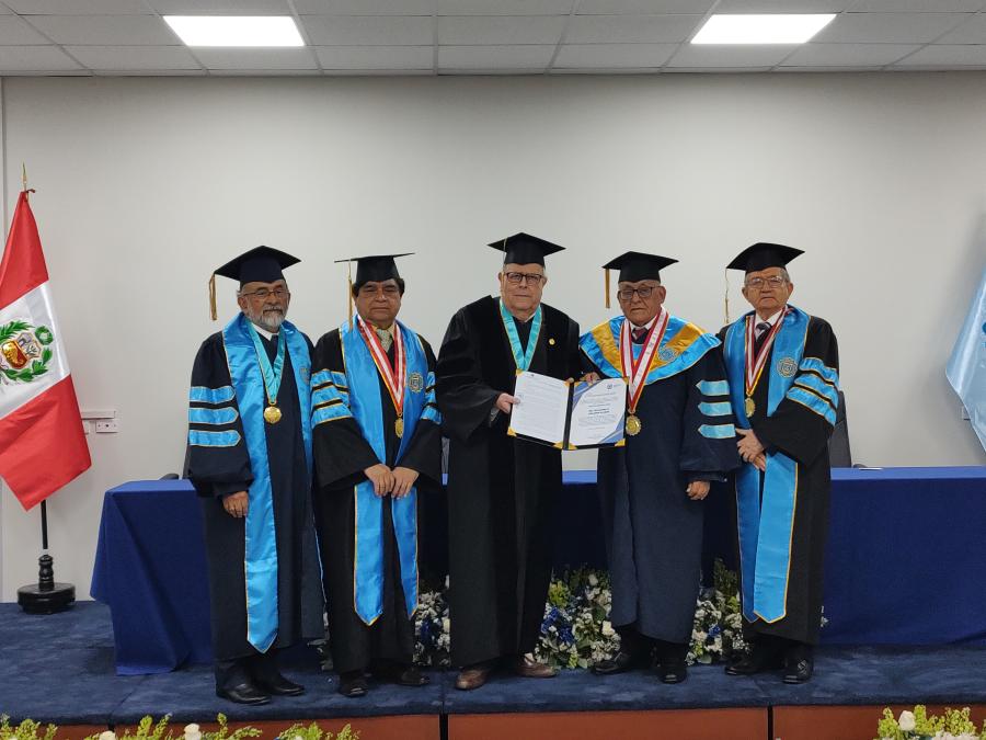 National University of Piura recognizes Velarde