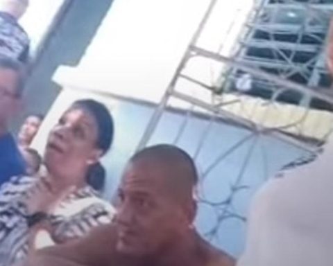 Neighbors of Manzanillo rebuke Inés María Chapman