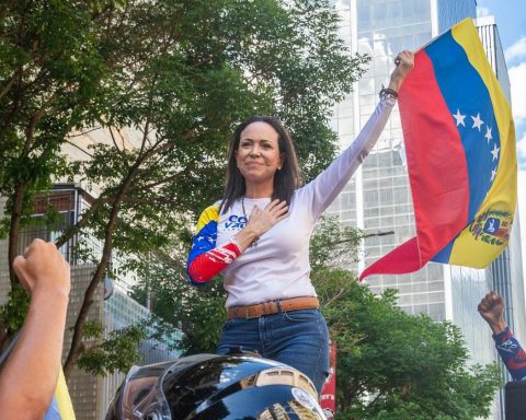 New details revealed about the meetings between the Venezuelan opposition and Donald Trump's circle