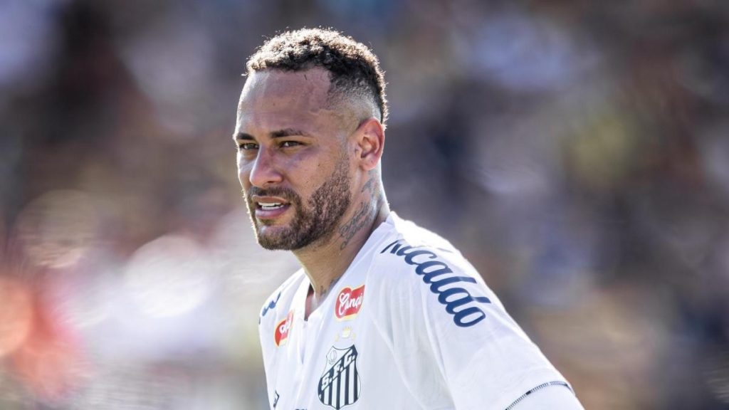 Neymar offers himself