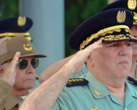Julio César Avilés Castillo, comandante del Ejército de Nicaragua, en Cuba