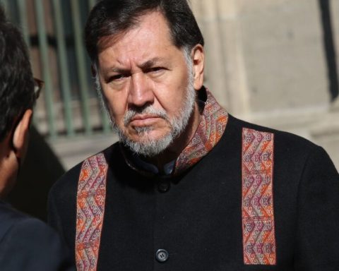 Noroña will ask for a license as senator