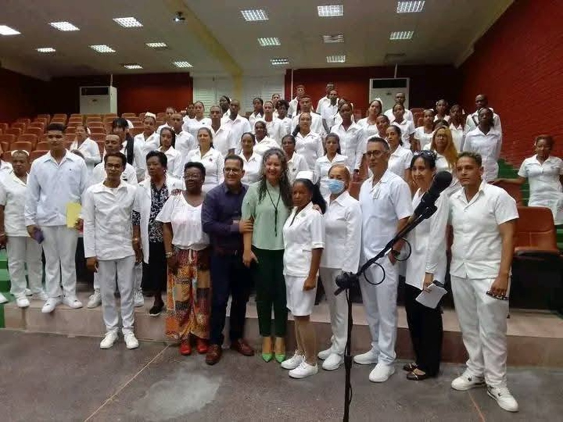 Nurses from Santiago arrive in Havana to support dengue and chikunguya