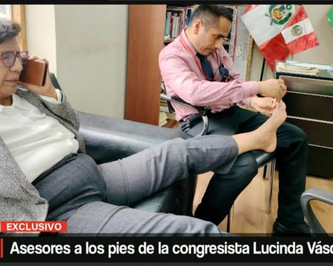 OUTRAGEOUS: Congressman forces his advisors to cut his TOEnails