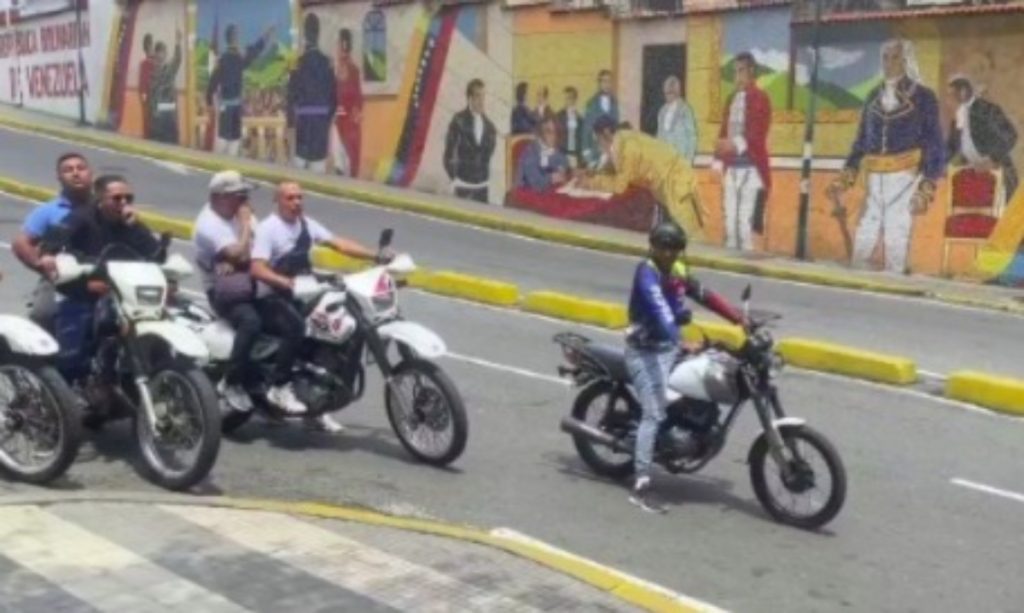Official groups intimidate relatives of political prisoners after "Mass for freedom" In Caracas