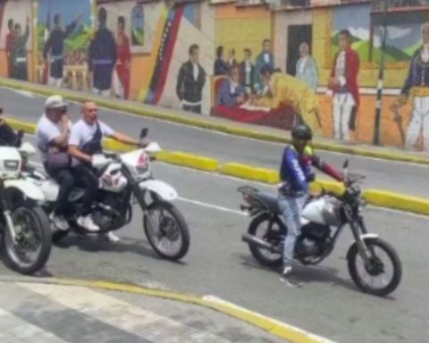 Official groups intimidate relatives of political prisoners after "Mass for freedom" In Caracas