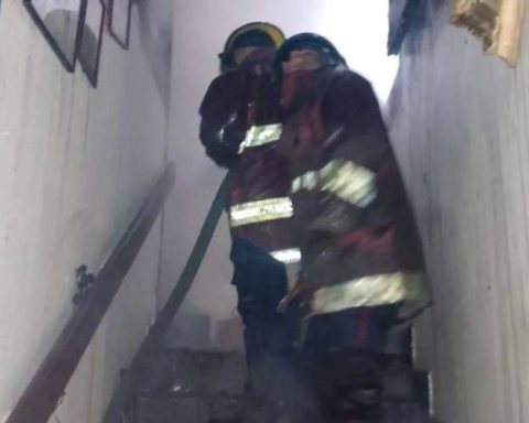 One person dies in house fire