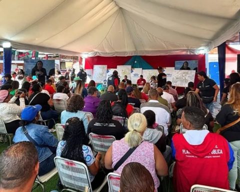 Operation Caracas Sonríe serves 37 community councils in Coco Frío