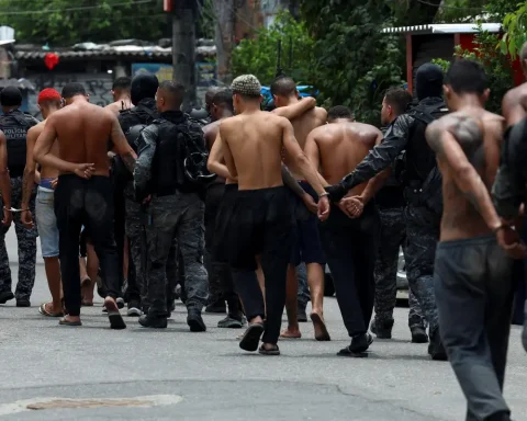 Operation in Rio leaves 18 suspects dead and 56 arrested