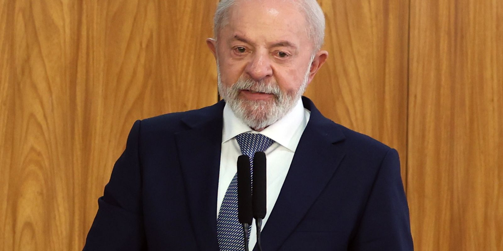 Overthrow of MP is defeat imposed on the Brazilian people, says Lula