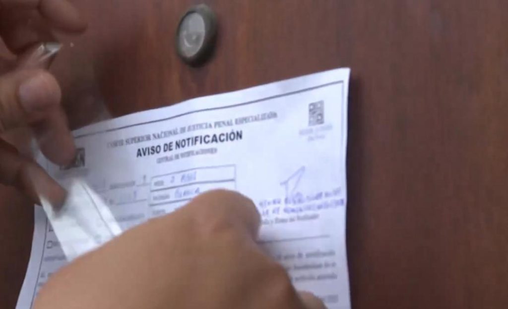 PJ official posted a notice on Dina Boluarte's door after not being attended to